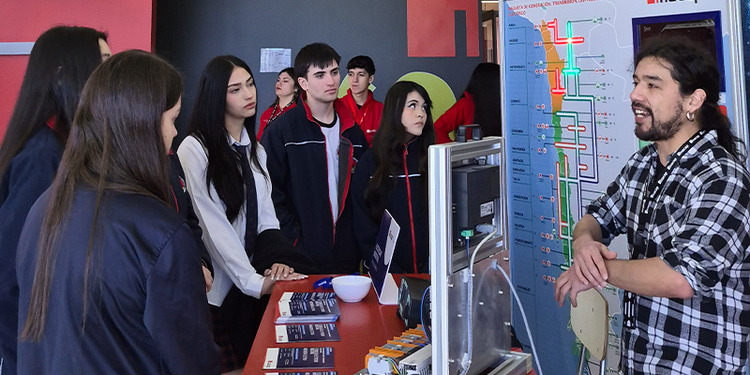 INACAP Abierto reúne a más de 1.000 asistentes en exitosa jornada de orientación vocacional y vinculación con la comunidad.