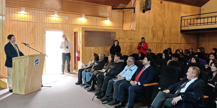 Liceo de Puerto Natales destaca por participación de 65 estudiantes en curso de seguridad minera