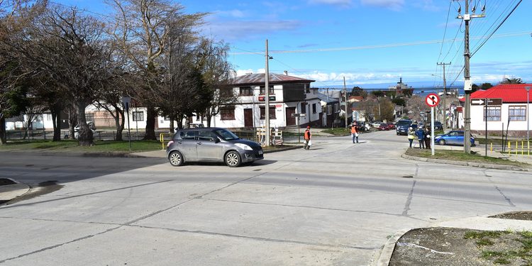 Habilitan al tránsito calle Bellavista tras renovación de calzada en Punta Arenas