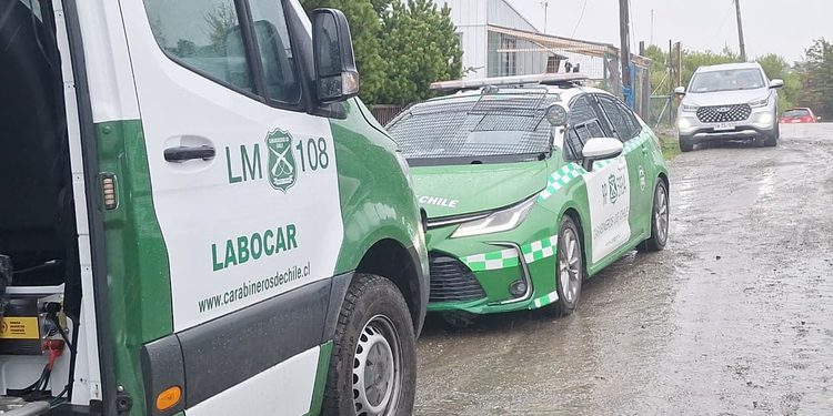 Detienen a hombre y mujer tras choque intencional contra vehículo en calle Pueblos Unidos