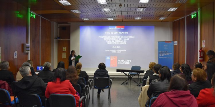 25 personas fueron certificadas como gestoras y gestores comunitarios para abordar las violencias de género en Punta Arenas