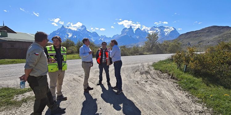Coordinarán trabajos de despeje y conservación en 11 rutas de Última Esperanza ante la temporada turística