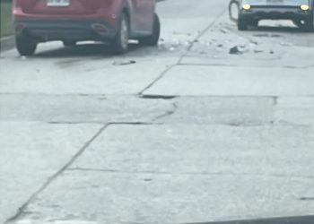 Colisión entre dos vehículos en avenida Bulnes deja daños materiales en Punta Arenas