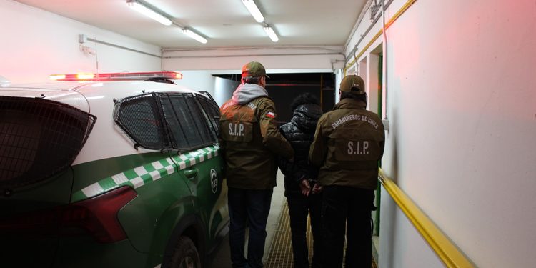 Detienen a hombre con orden vigente por abuso sexual contra menor de 14 años en Punta Arenas