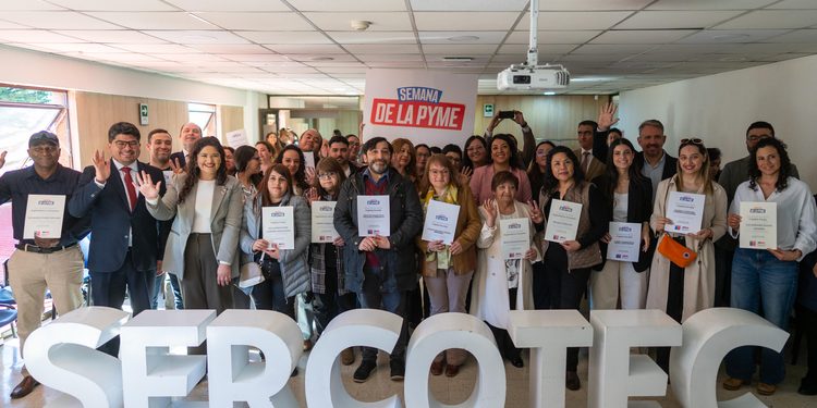 Sercotec certificó a 42 emprendedores de Punta Arenas en el marco de la Semana de la Pyme