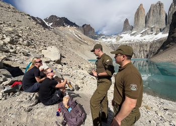Carabineros refuerza medidas de autocuidado en el circuito Base Torres