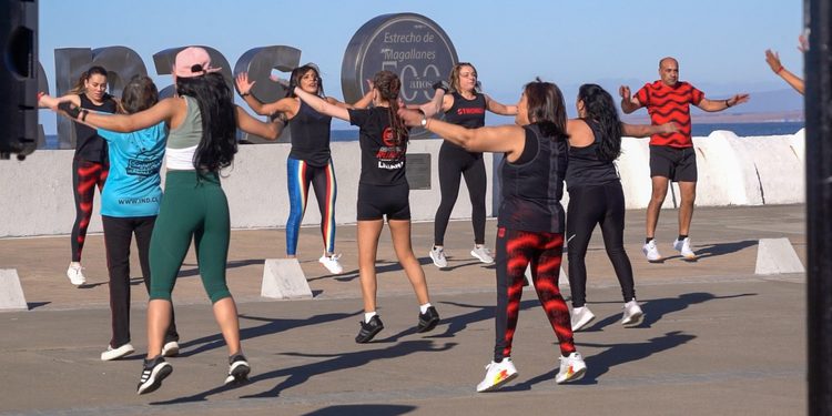 Punta Arenas realizará zumbatón para promover la prevención del cáncer de mama