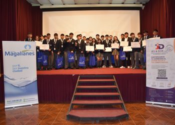 Aguas Magallanes certificó a 33 estudiantes del Liceo Industrial para fortalecer su inserción laboral
