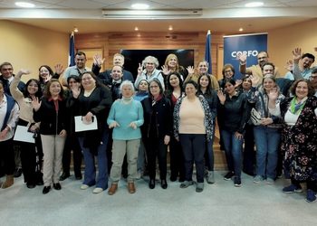 Nueve emprendedores de Porvenir recibieron certificación de programas de Sercotec