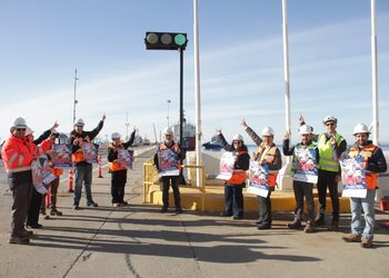 EPA e IST lanzan campaña para prevenir riesgos por fuertes vientos en recintos portuarios.