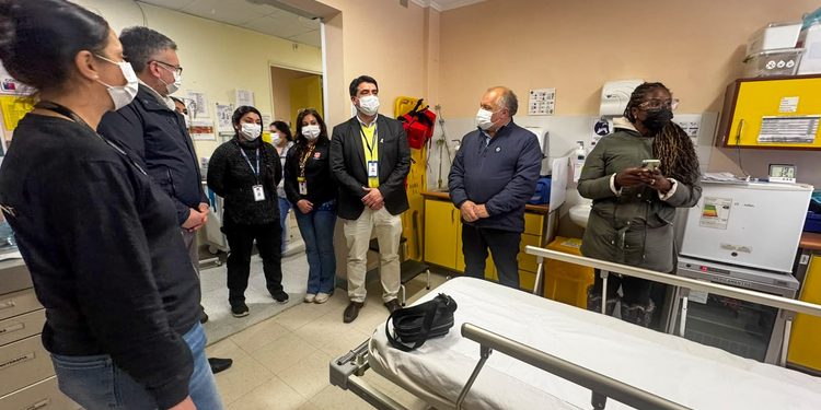 Puerto Williams refuerza coordinación sanitaria ante nueva temporada de cruceros